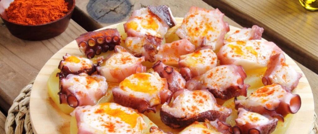 Octopus er særdeles populær på dem spanske menyen for tapas og sjømat.