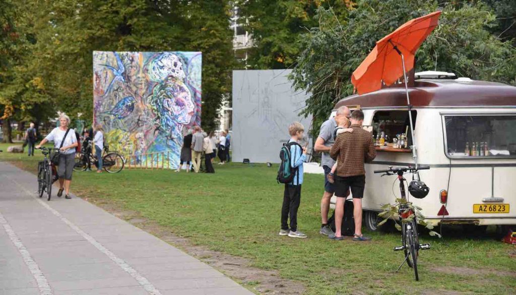 KUNST UTE: Kunst i museer og gallerier - og kunst i parken i Aarhus.