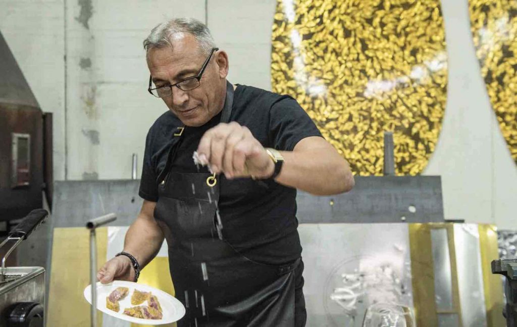 STJERNE-CHEF: Massimo Minutelli, Luccas egen stjerne-kokk, serverer ekte italiensk mat på ny måte.